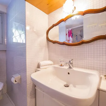 Lucilla Apt. 1 Μενάτζιο